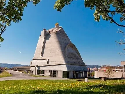 signee clovis en magasin site le corbusier firminy eglise saint pierre